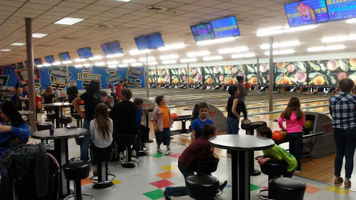 Bowling Alley «Buffaloe Lanes Erwin Family Bowling Center», reviews and photos, 100 W Jackson Blvd, Erwin, NC 28339, USA