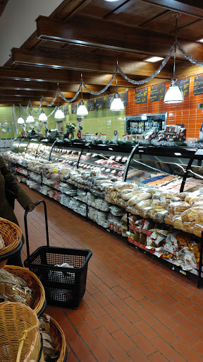 Produce Market «Morse Fresh Market», reviews and photos, 1430 W Morse Ave, Chicago, IL 60626, USA