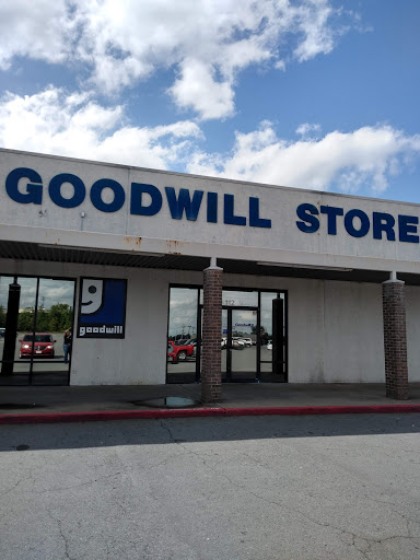 Goodwill Store and Donation Center, 6929 J.F.K. Blvd # 112, North Little Rock, AR 72116, USA, 