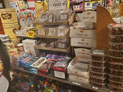 American Restaurant «Cracker Barrel Old Country Store», reviews and photos, 1824 W Lucas St, Florence, SC 29501, USA