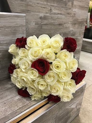 Florist «Everest Florist and Gifts Sacramento», reviews and photos, 7137 Walerga Rd, Sacramento, CA 95842, USA