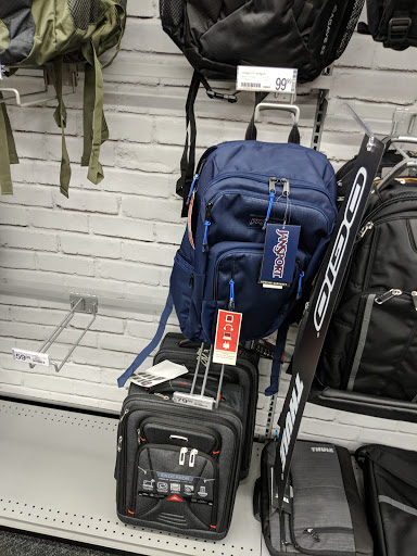 Office Supply Store «Staples», reviews and photos, 4400 Belt Line Rd, Addison, TX 75001, USA