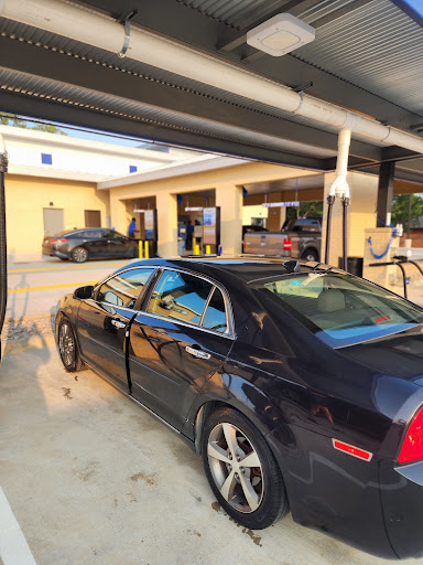 Caliber Car Wash en Arlington