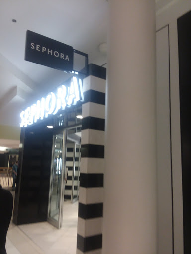 Cosmetics Store «Sephora», reviews and photos, 200 West Market, Bloomington, MN 55425, USA