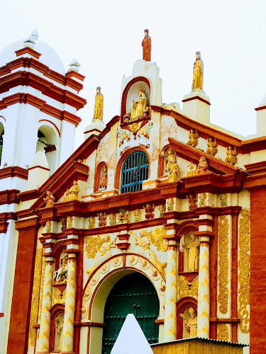 Parroquia Santuario Señor de Huamán