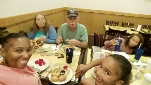 Shopping Mall «Valley West Shopping Center», reviews and photos, 5000 Valley W Blvd, Arcata, CA 95521, USA