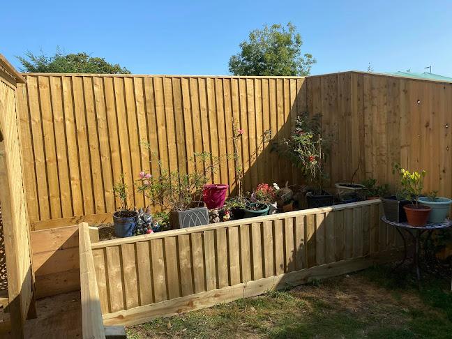 Reviews of Island Fencing - Isle of Wight Fencing, Decking & Gardens in Newport - Landscaper