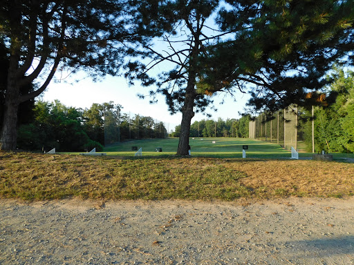 Golf Course «White Plains Golf Course», reviews and photos, 1015 St Charles Pkwy, White Plains, MD 20695, USA