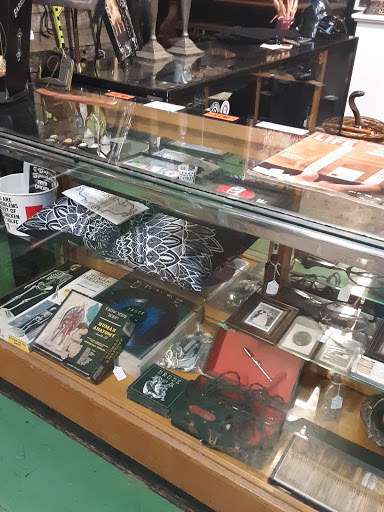 Tattoo Shop «The Rue Morgue Tattoo Gallery», reviews and photos, 198 W Jefferson St, Franklin, IN 46131, USA