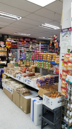 Indian Grocery Store «INDIA MARKET & SUPER EYEBROW THREADING», reviews and photos, 5203 Elkhorn Blvd, Sacramento, CA 95842, USA