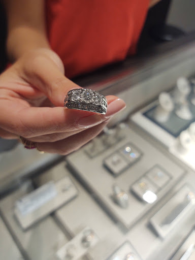 Jewelry Store «Zales - The Diamond Store», reviews and photos, 1700 Norman Dr, Valdosta, GA 31601, USA