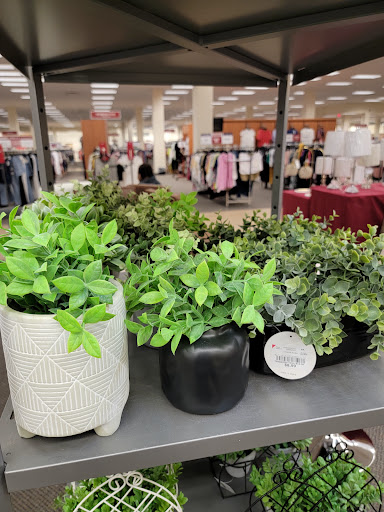 Clothing Store «Burlington Coat Factory», reviews and photos, 4801 McKnight Rd #42, Pittsburgh, PA 15237, USA