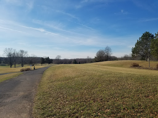 Golf Course «Twin Lakes Golf Course», reviews and photos, 6201 Union Mill Rd, Clifton, VA 20124, USA