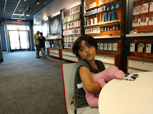 Cell Phone Store «AT&T», reviews and photos, 720 Whittier Blvd, Montebello, CA 90640, USA
