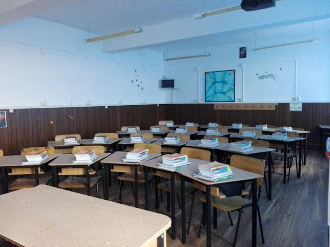 Opinii despre Școala Gimnazială "Toma T. Socolescu" Comuna Păulești Prahova în <nil> - Școală