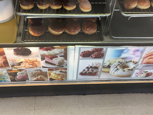 Donut Shop «Daily Donuts», reviews and photos, 105 W Arrow Hwy, San Dimas, CA 91773, USA