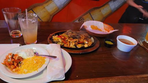Mexican Restaurant «Tequila Sunrise Mexican Grill», reviews and photos, 4711 N Dixie Hwy, Oakland Park, FL 33334, USA