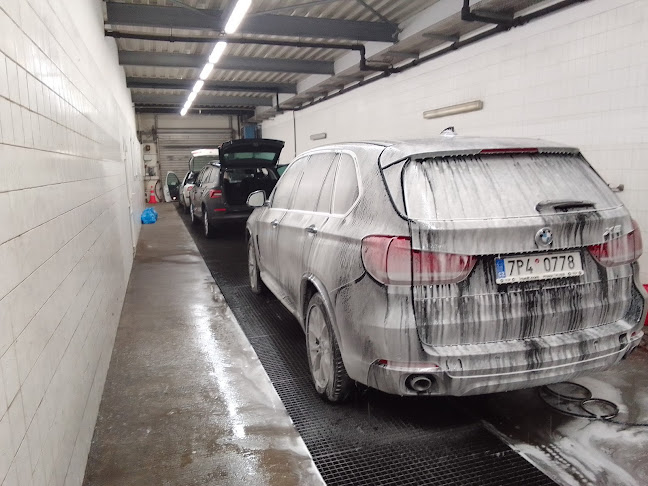 Automyčka Globus - ruční mytí a čištění interiérů vozidel - Plzeň