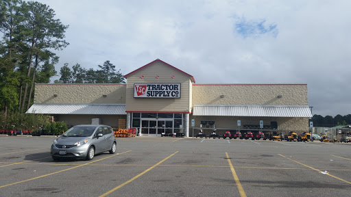 Home Improvement Store «Tractor Supply Co.», reviews and photos, 3000 Pruden Blvd, Suffolk, VA 23434, USA