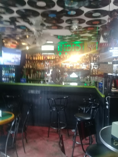 Charly's bar