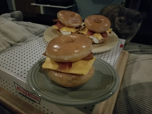 Bakery «Krispy Kreme Doughnuts», reviews and photos, 201 N Veterans Pkwy, Bloomington, IL 61704, USA