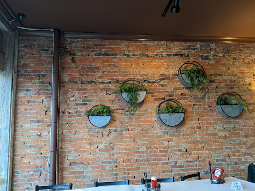 Wine Store «Village Wine Cellars», reviews and photos, 48 E Mulberry St, Lebanon, OH 45036, USA