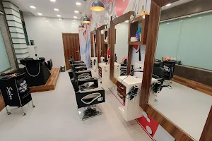 JAWED HABIB HAIR & BEAUTY SALON GODHRA || Best Salon, Hair Salon, Beauty Salon, Makeup Artist In Godhra image