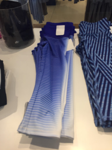 Clothing Store «Gap Factory Store», reviews and photos, 741 S Broadway, Los Angeles, CA 90014, USA