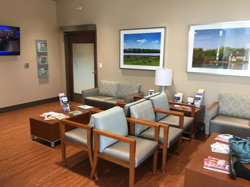 711 Veterans Memorial Pkwy, St Charles, MO 63303, USA