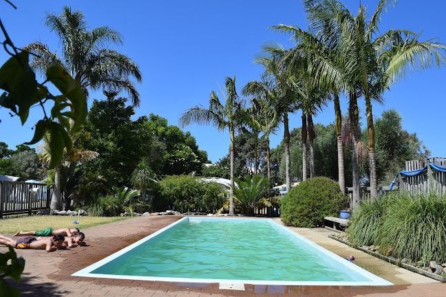 Reviews of Whananaki Holiday Park And Motels in Hikurangi - Hotel