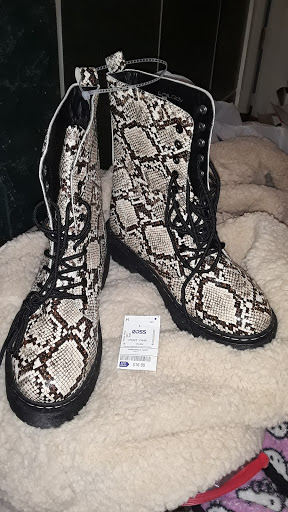 Shopping Mall «Washington Square Mall.», reviews and photos, 4849 W North Ave, Chicago, IL 60639, USA