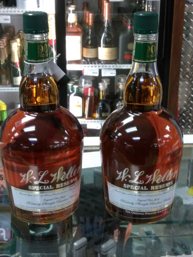 Liquor Store «Stadium Liquor Store», reviews and photos, 319 W 4th St, Covington, KY 41011, USA