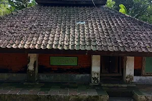 Makam Mbah Suro Pagiyanten image