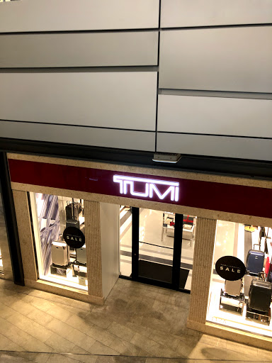 TUMI Store - Brickell