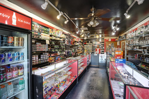 Tobacco Shop «Gravitate Smoke Shop», reviews and photos, 7345 E Shoeman Ln, Scottsdale, AZ 85251, USA