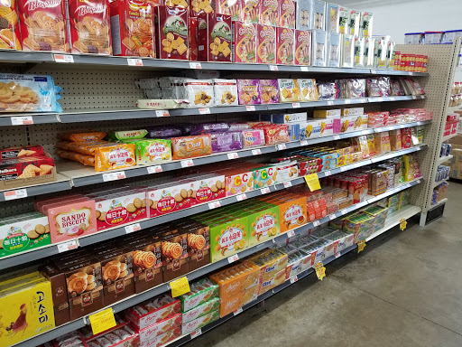 Grocery Store «Dragon Star Oriental Foods», reviews and photos, 633 W Minnehaha Ave, St Paul, MN 55104, USA