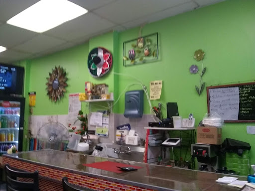 Grocery Store «Foodtown of Bainbridge», reviews and photos, 283 E 204th St, Bronx, NY 10467, USA