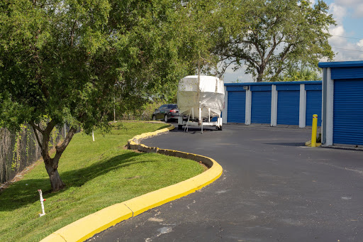 Self-Storage Facility «Sentry Self Storage - Tampa», reviews and photos, 4901 E Adamo Dr, Tampa, FL 33605, USA