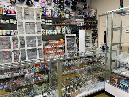 Convenience Store «Cypress Mini Mart/Smoke & Vape Shop», reviews and photos, 20925 Cypress Way, Lynnwood, WA 98036, USA
