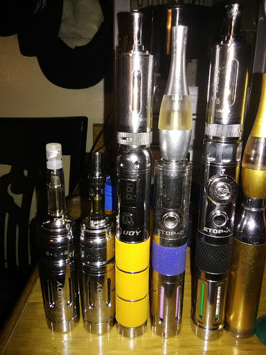 Tobacco Shop «B & D Roll Your Own Tobacco», reviews and photos, 637 E Washington St, Winchester, IN 47394, USA