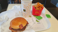Cheeseburger du Restaurant McDonald's Épinal - Jeuxey - n°3