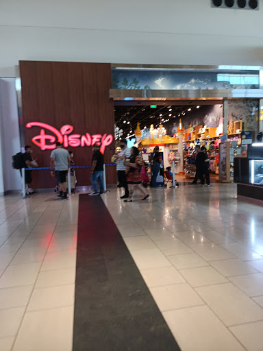 Toy Store «Disney Store», reviews and photos, 587 E Shaw Ave, Fresno, CA 93710, USA