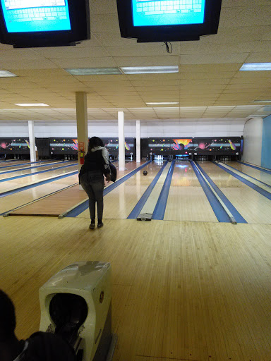 Bowling Alley «Twin Lanes», reviews and photos, 1812 E 30th St, Cleveland, OH 44114, USA