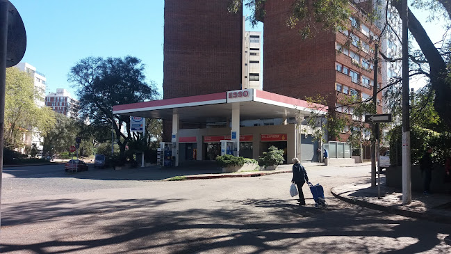 Opiniones de AXION en Montevideo - Gasolinera