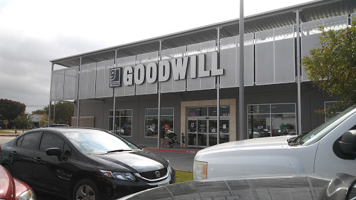 Thrift Store «Goodwill Central Texas - Bastrop», reviews and photos