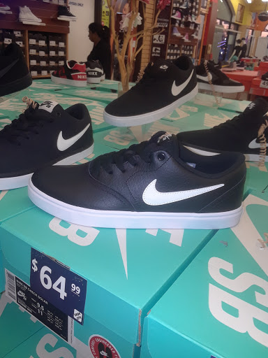 Shoe Store «Shoe City», reviews and photos, 10962 Los Alamitos Blvd, Los Alamitos, CA 90720, USA