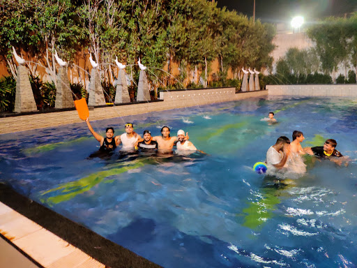 Paddling pools in Delhi