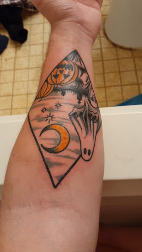 Tattoo Shop «Royalty Tattoo», reviews and photos, 103 N Saginaw St, Durand, MI 48429, USA