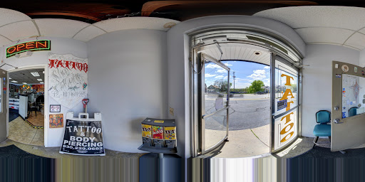 Tattoo Shop «Chi-Town Effects Tattoo», reviews and photos, 419 S Lake St, Aurora, IL 60506, USA