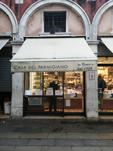 Aliani Casa Del Parmigiano